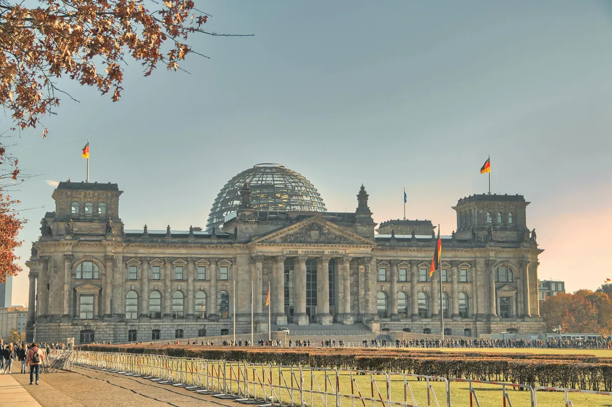 Titelbild - Warum dein Rechtsschutz-Beitrag gerade durch die Decke geht